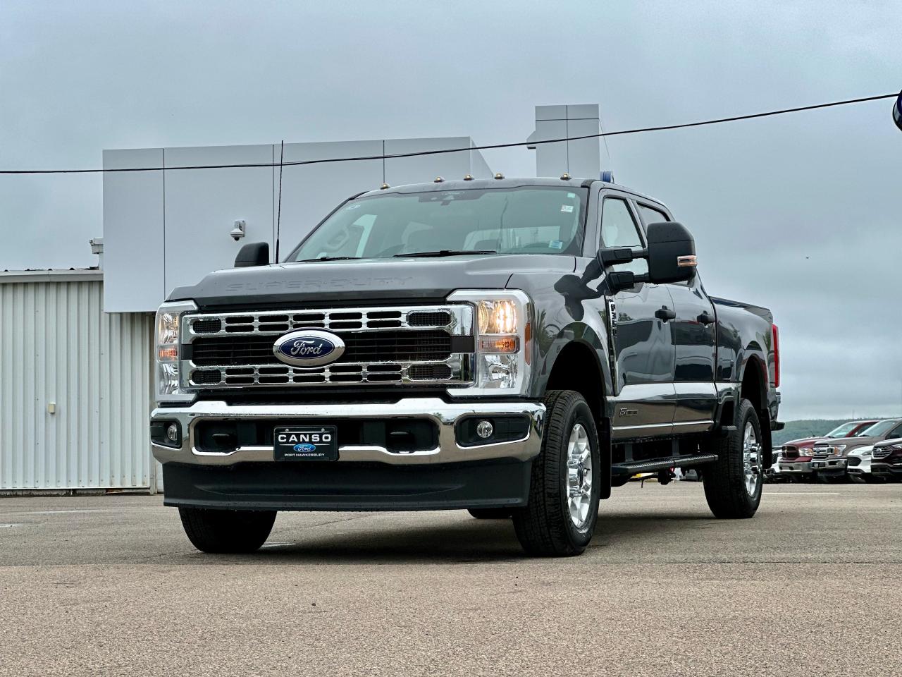 2025 Ford F-350 Super Duty SRW XLT 4WD CREW CAB 6.75' BOX Photo2