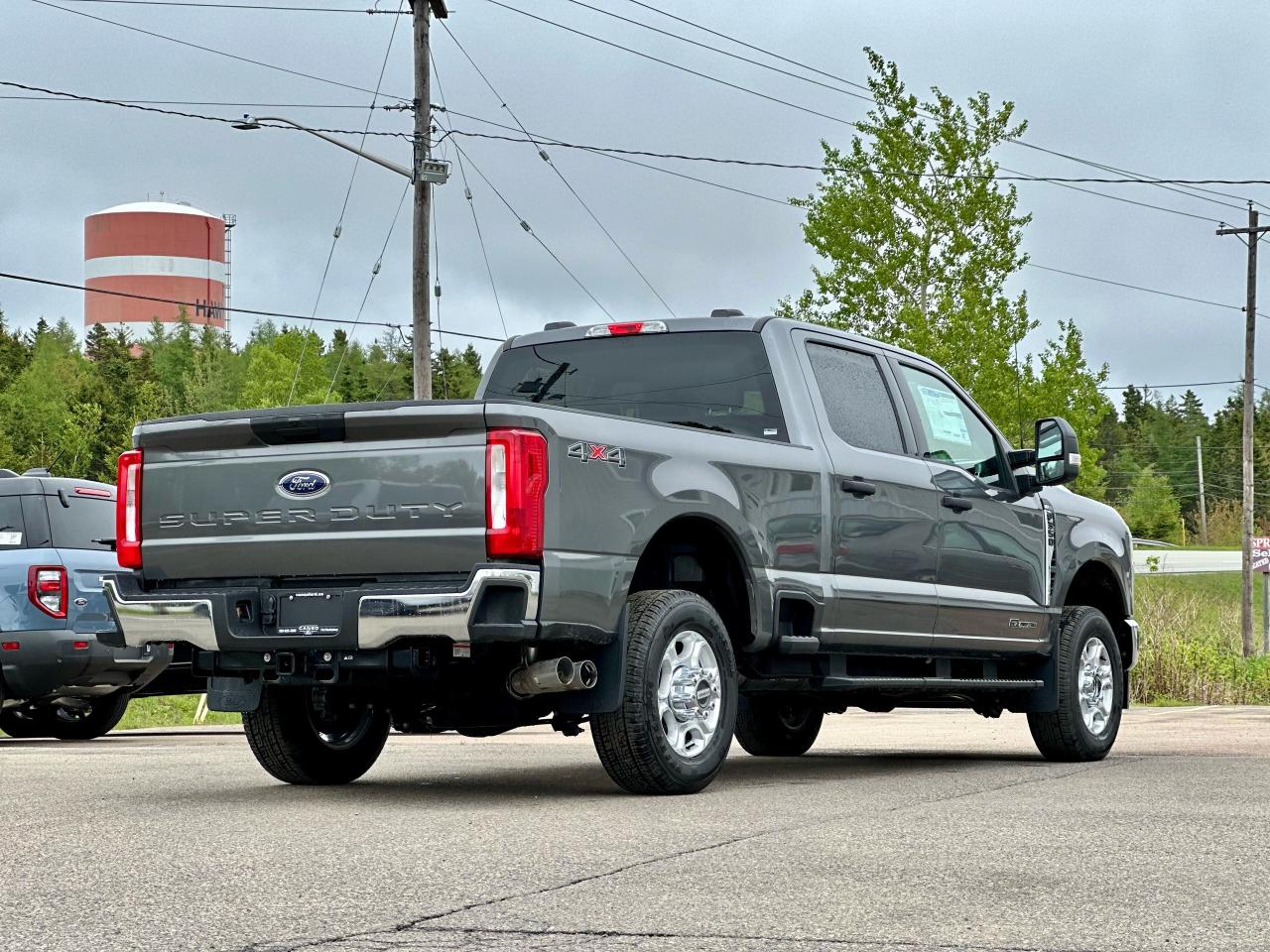 2025 Ford F-350 Super Duty SRW XLT 4WD CREW CAB 6.75' BOX Photo5