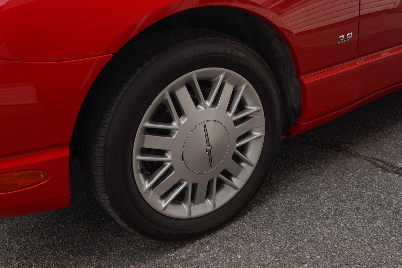 2002 Ford Thunderbird  - Photo #16