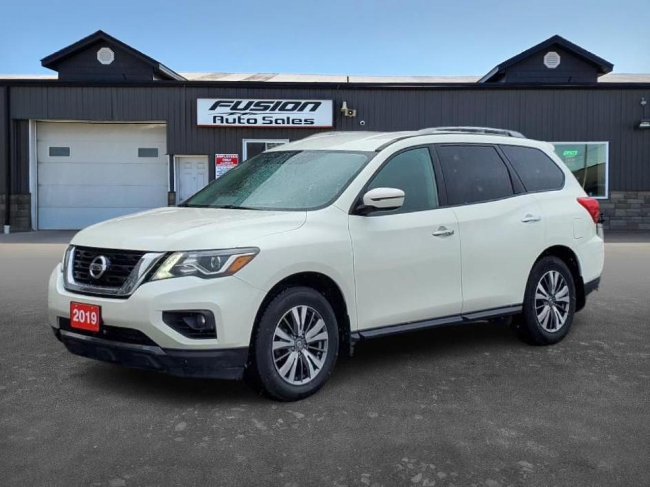 Used 2019 Nissan Pathfinder SV Tech-LEATHER-NAVIGATION-7PASS-HEATED SEATS for sale in Tilbury, ON