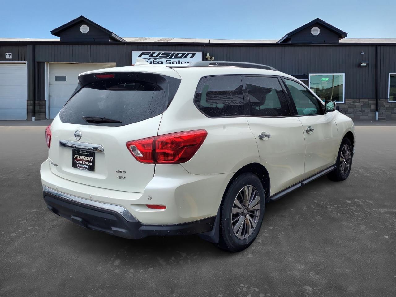 2019 Nissan Pathfinder SV Tech-LEATHER-NAVIGATION-7PASS-HEATED SEATS - Photo #6