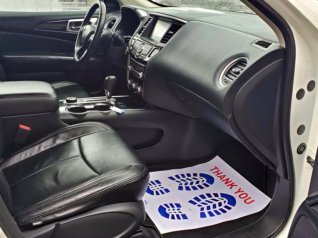 2019 Nissan Pathfinder SV Tech-LEATHER-NAVIGATION-7PASS-HEATED SEATS - Photo #11