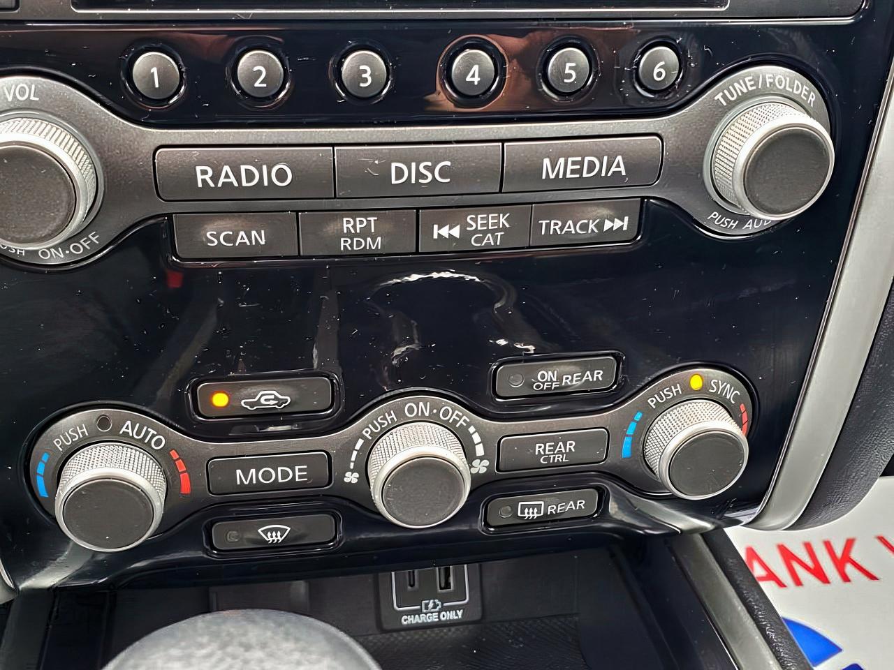2019 Nissan Pathfinder SV Tech-LEATHER-NAVIGATION-7PASS-HEATED SEATS - Photo #18
