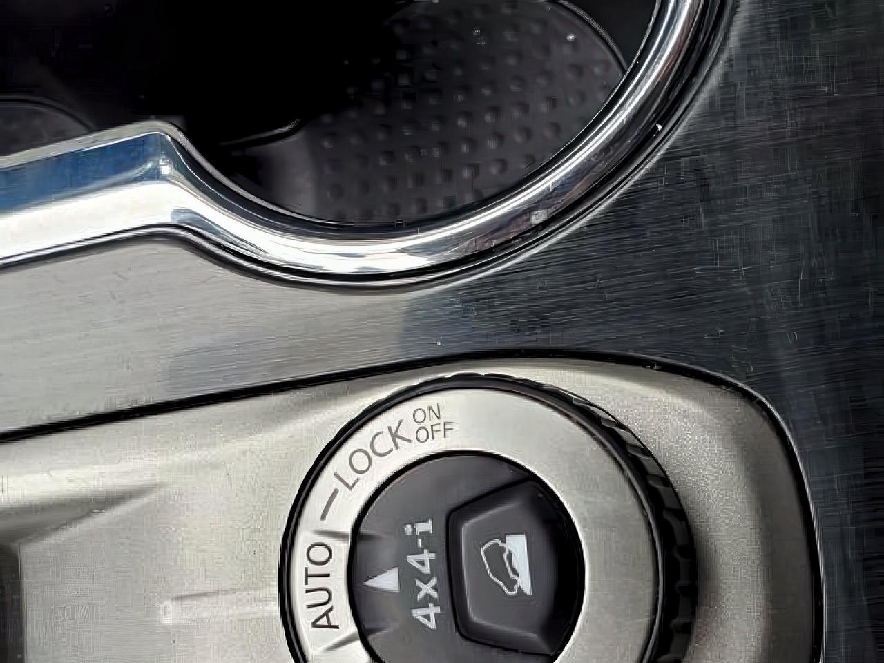 2019 Nissan Pathfinder SV Tech-LEATHER-NAVIGATION-7PASS-HEATED SEATS - Photo #21