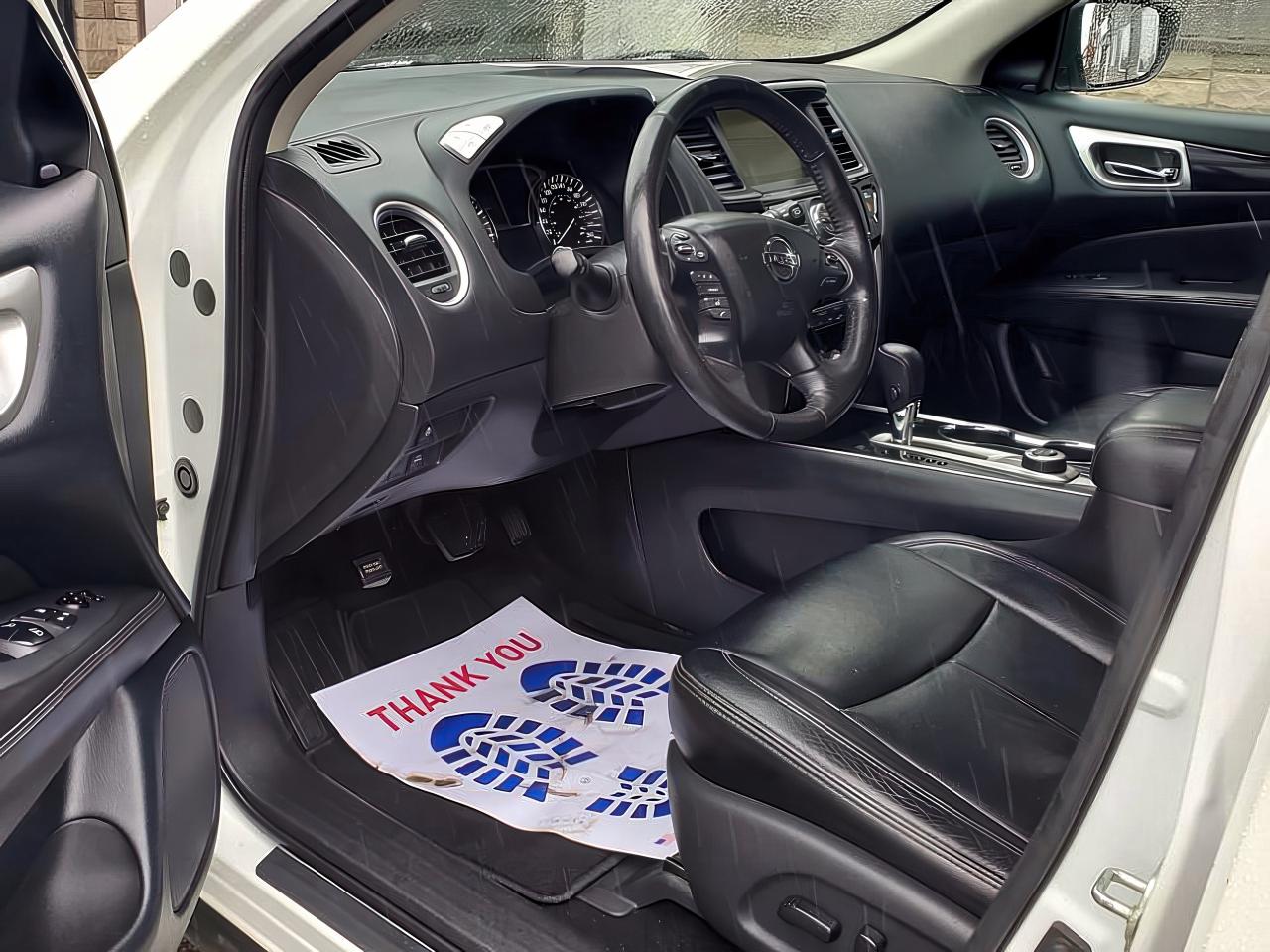 2019 Nissan Pathfinder SV Tech-LEATHER-NAVIGATION-7PASS-HEATED SEATS - Photo #10