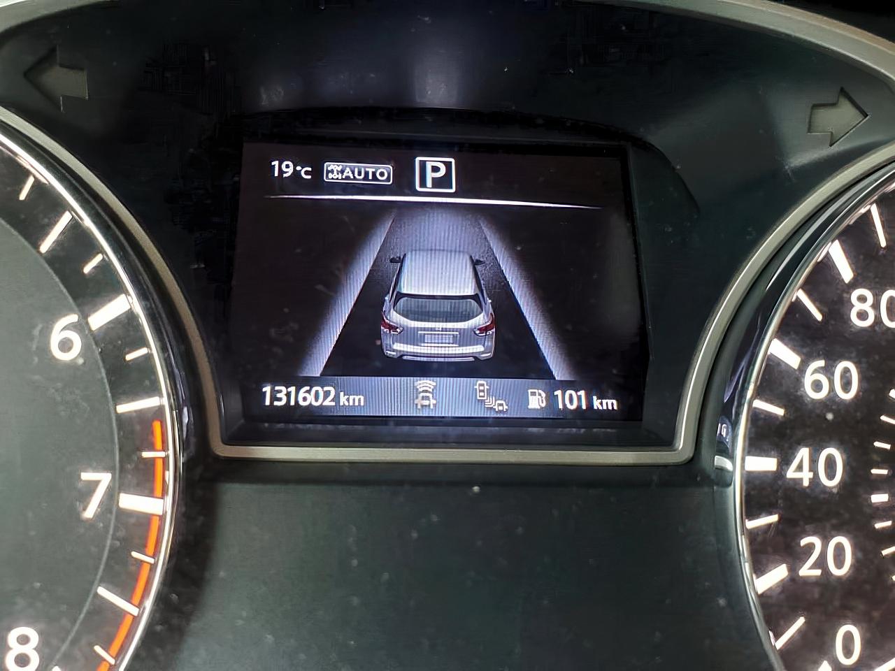 2019 Nissan Pathfinder SV Tech-LEATHER-NAVIGATION-7PASS-HEATED SEATS - Photo #12