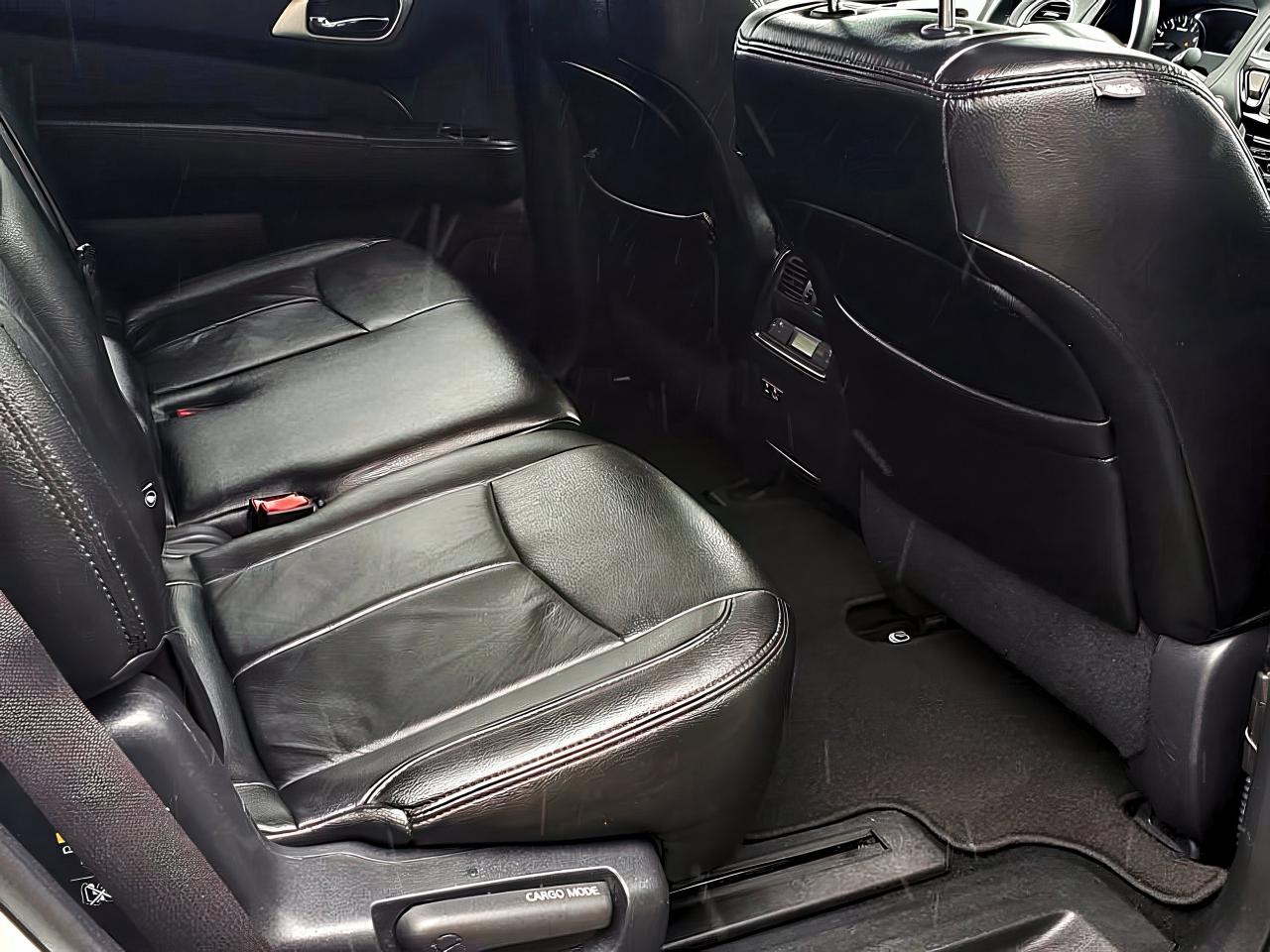 2019 Nissan Pathfinder SV Tech-LEATHER-NAVIGATION-7PASS-HEATED SEATS - Photo #23