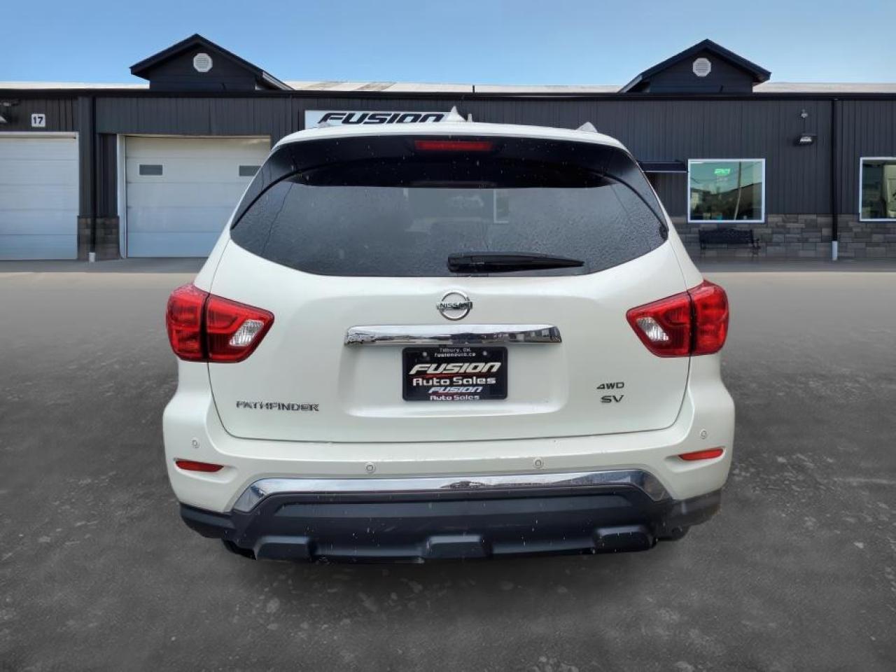 2019 Nissan Pathfinder SV Tech-LEATHER-NAVIGATION-7PASS-HEATED SEATS - Photo #4