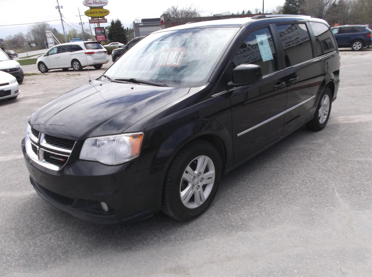 2016 Dodge Grand Caravan Crew - Photo #3