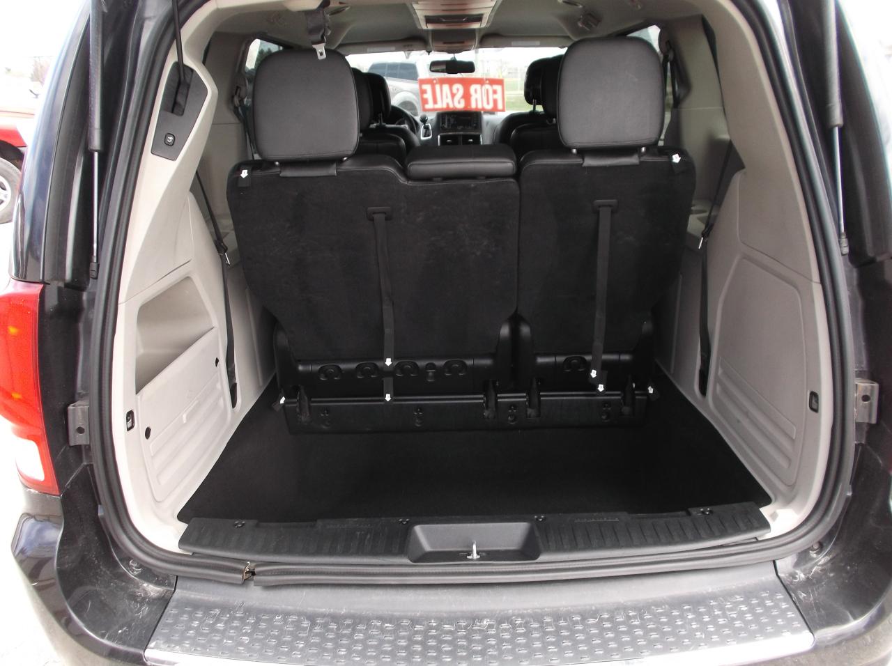 2016 Dodge Grand Caravan Crew - Photo #4