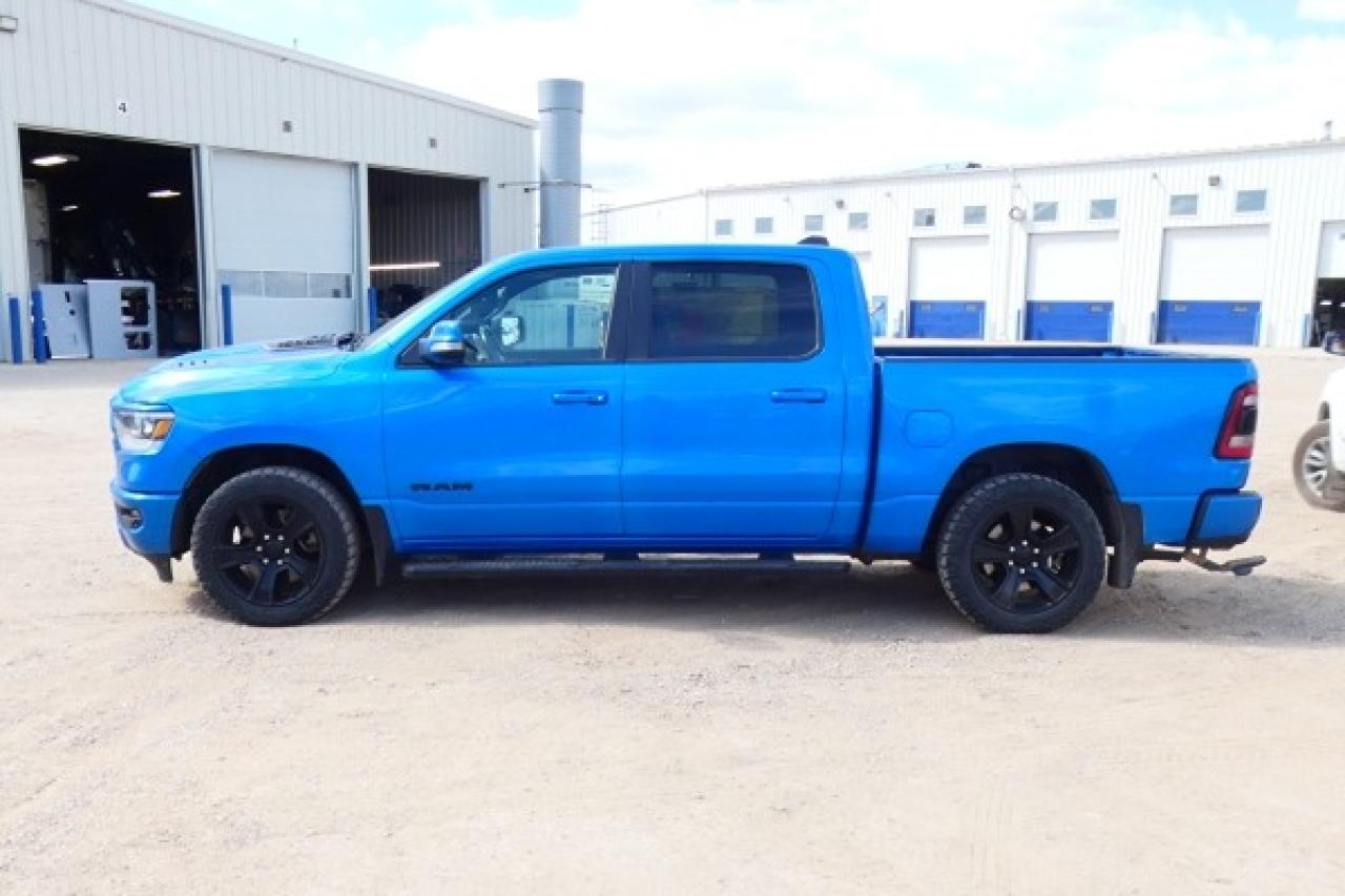 2022 Dodge Ram 1500 Sport Crew w/Htd L.wrap, pano S/R, NAV, BUC