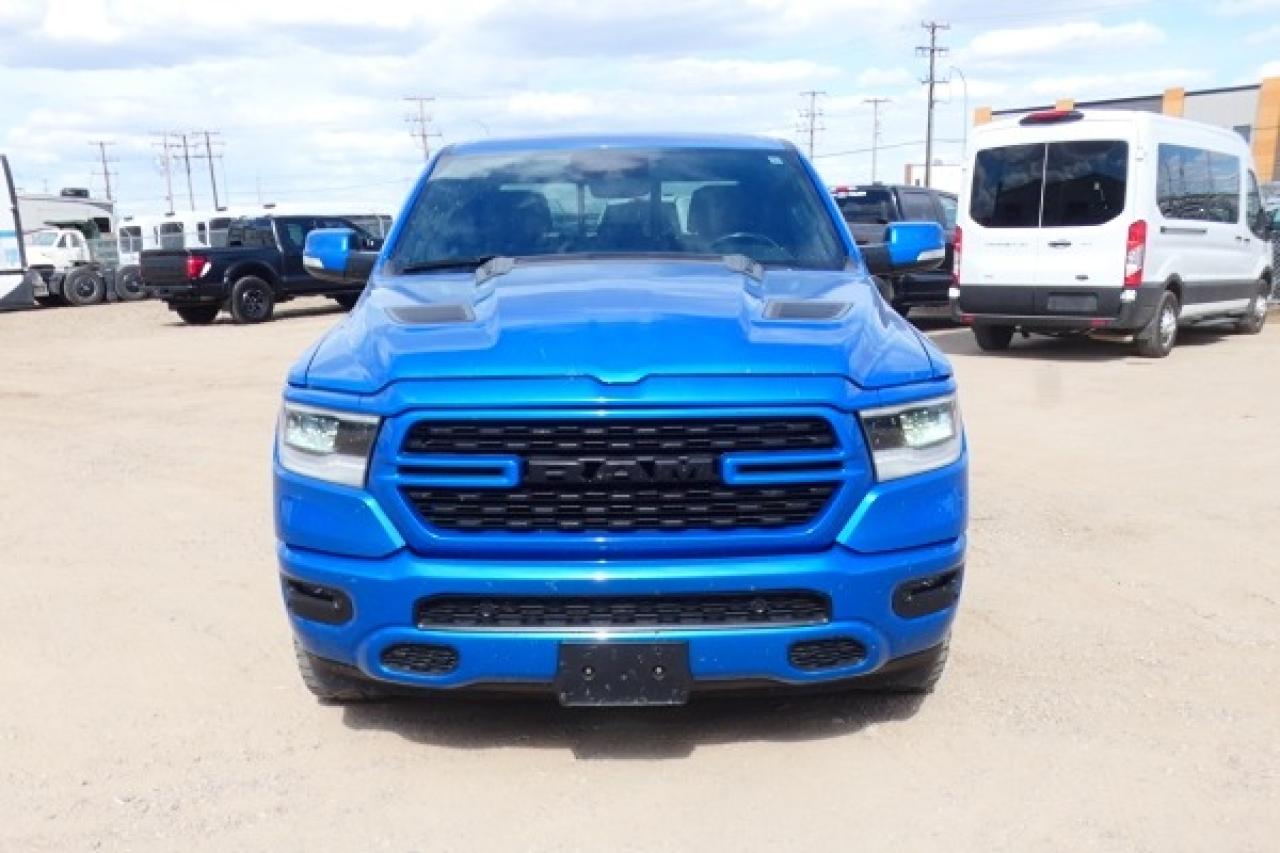 2022 Dodge Ram 1500 Sport Crew w/Htd L.wrap, pano S/R, NAV, BUC - Photo #3