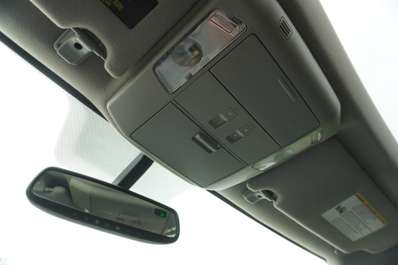 2013 Toyota Tundra CREWMAX / PLATINUM/ NO ACCIDENTS/ LOCAL TRUCK/ 5.7 - Photo #19