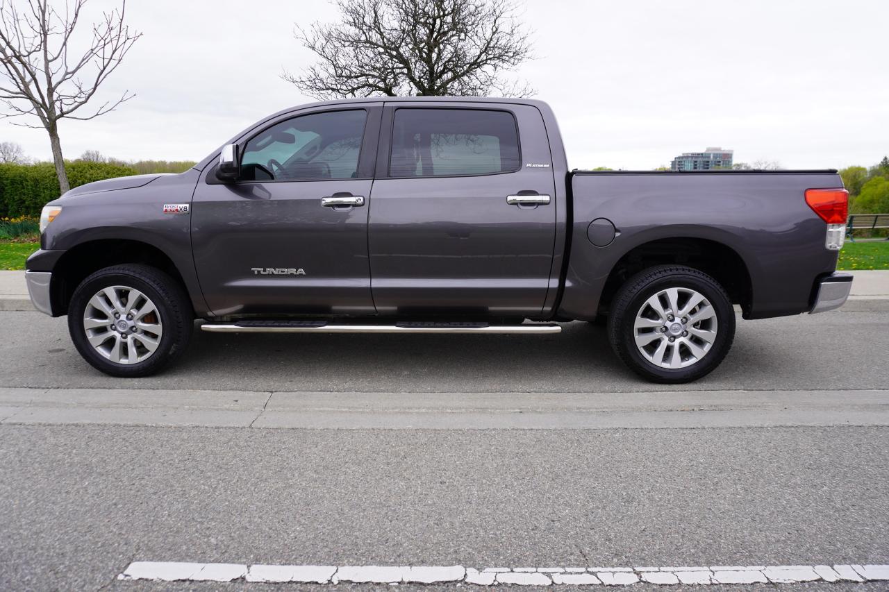 2013 Toyota Tundra CREWMAX / PLATINUM/ NO ACCIDENTS/ LOCAL TRUCK/ 5.7 - Photo #2