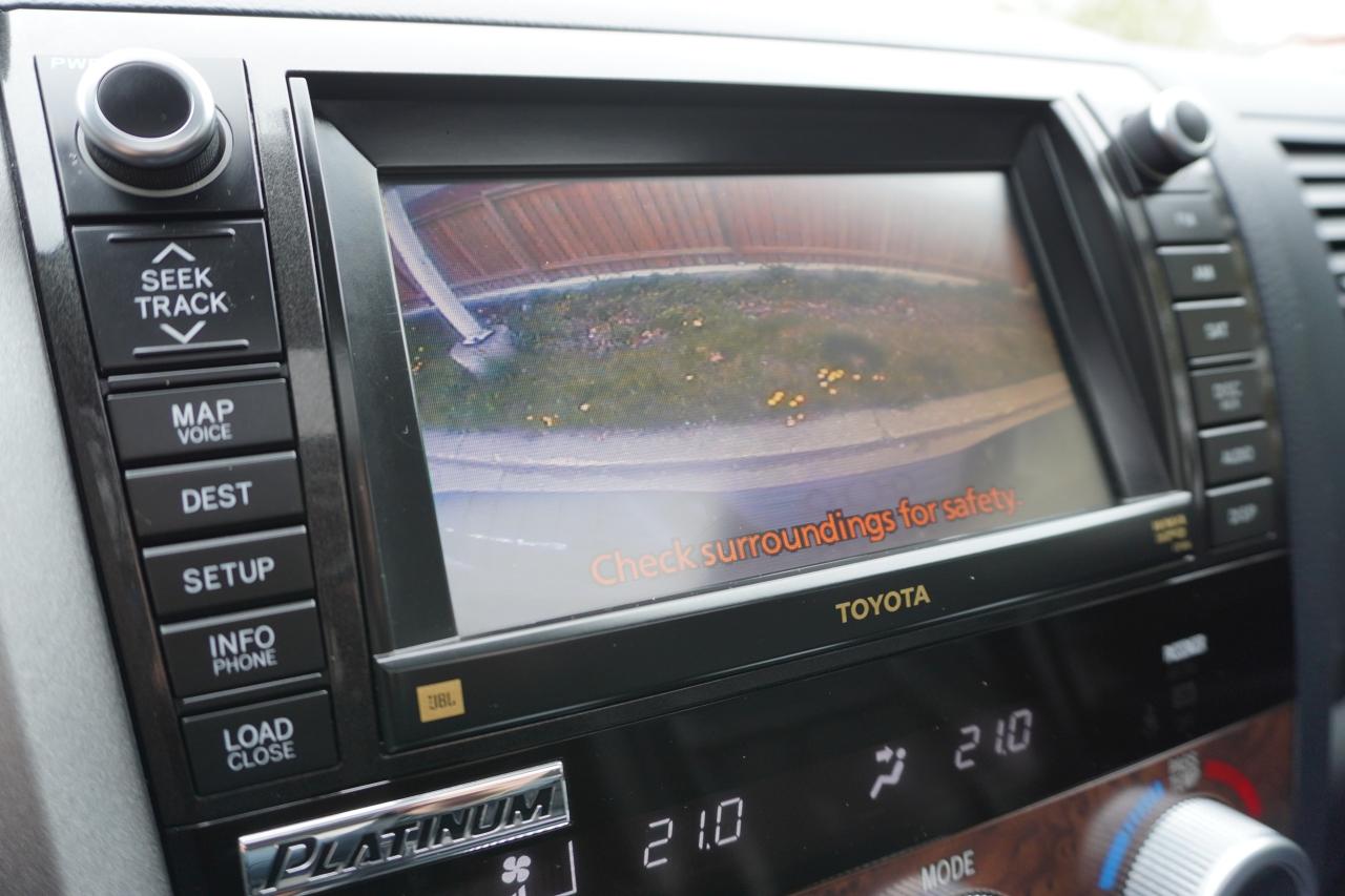 2013 Toyota Tundra CREWMAX / PLATINUM/ NO ACCIDENTS/ LOCAL TRUCK/ 5.7 - Photo #17