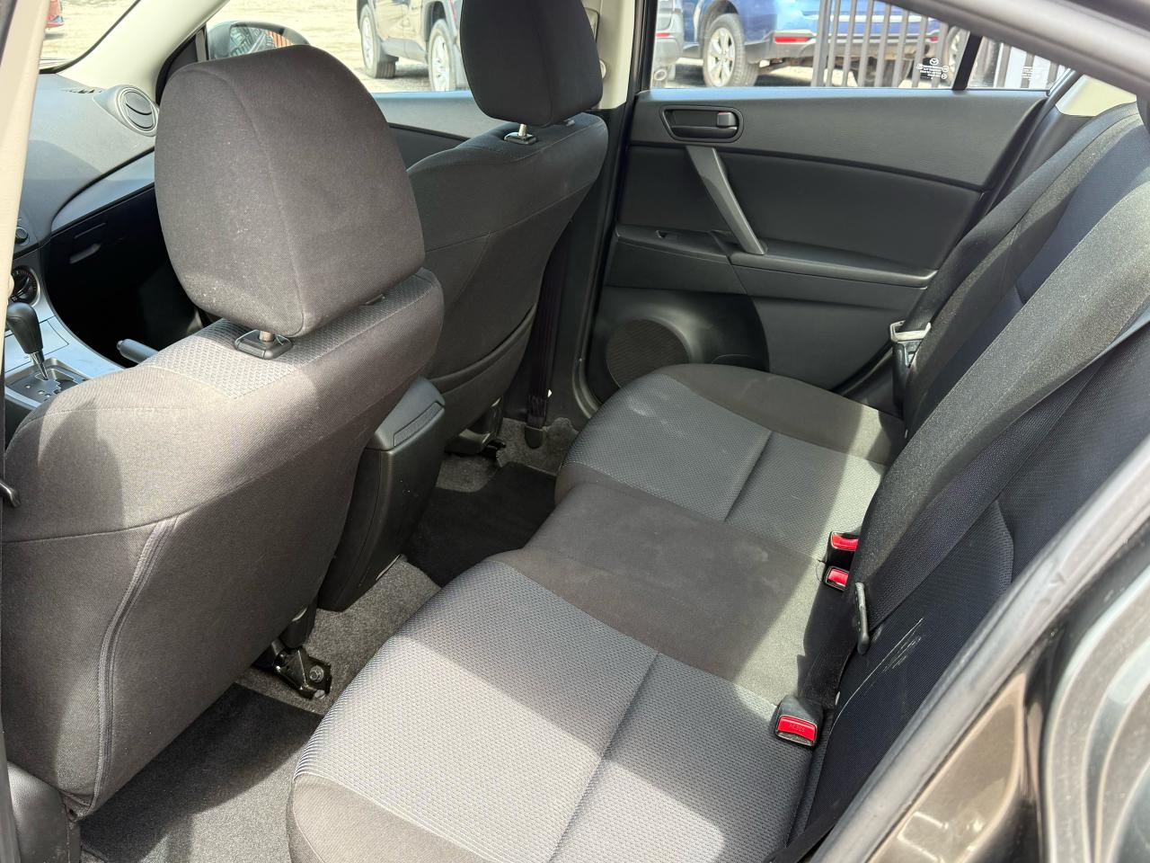 2011 Mazda MAZDA3 GX | Low KM | Power Package | A/C - Photo #10