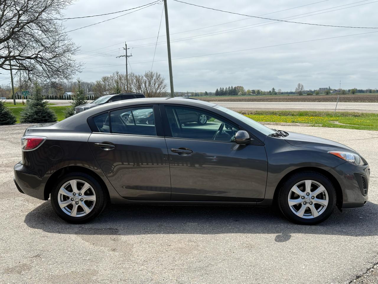 2011 Mazda MAZDA3 GX | Low KM | Power Package | A/C - Photo #6
