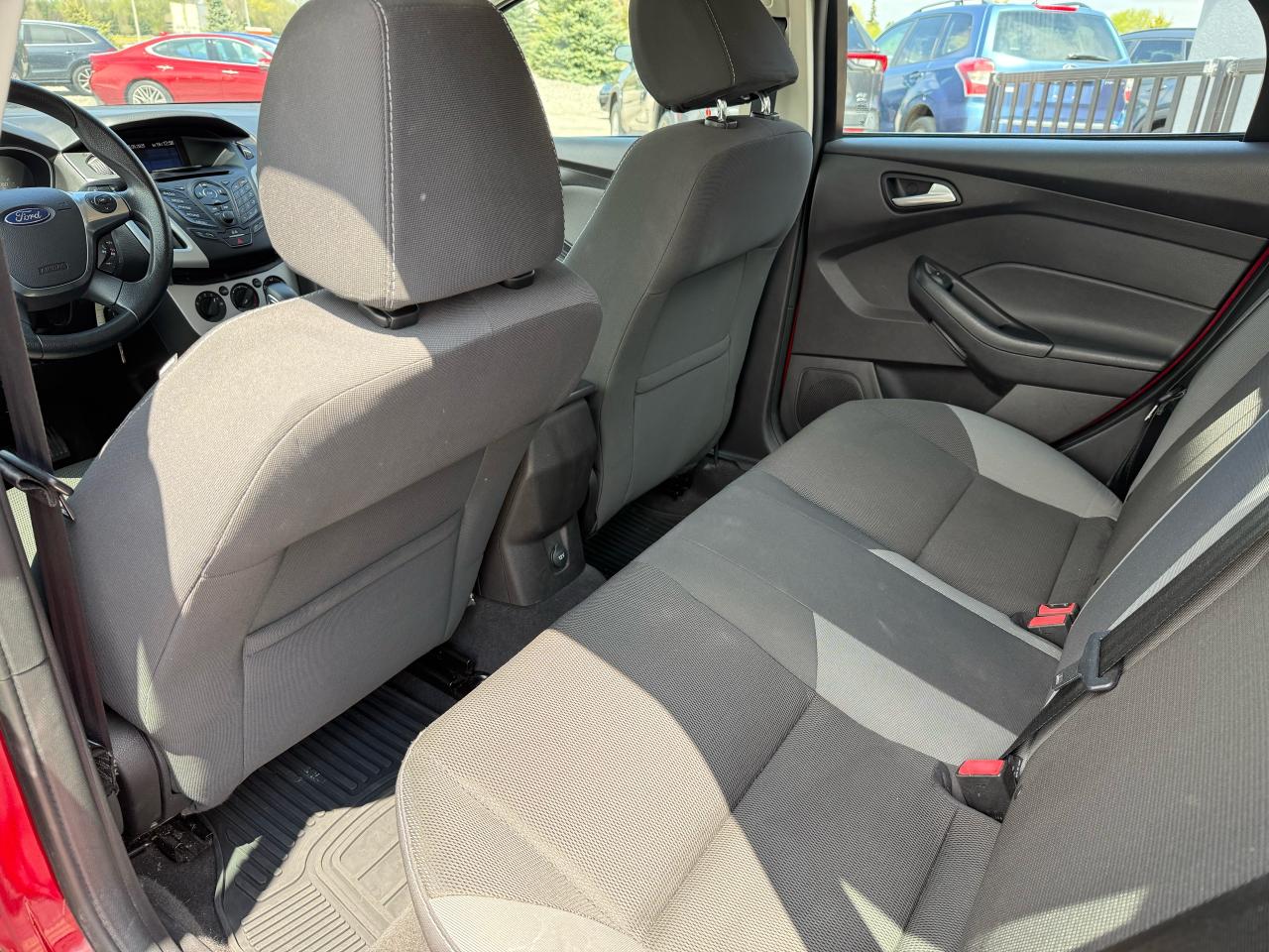 2013 Ford Focus SE | Heated Seats | Cruise Control | Rear Park Aid - Photo #10