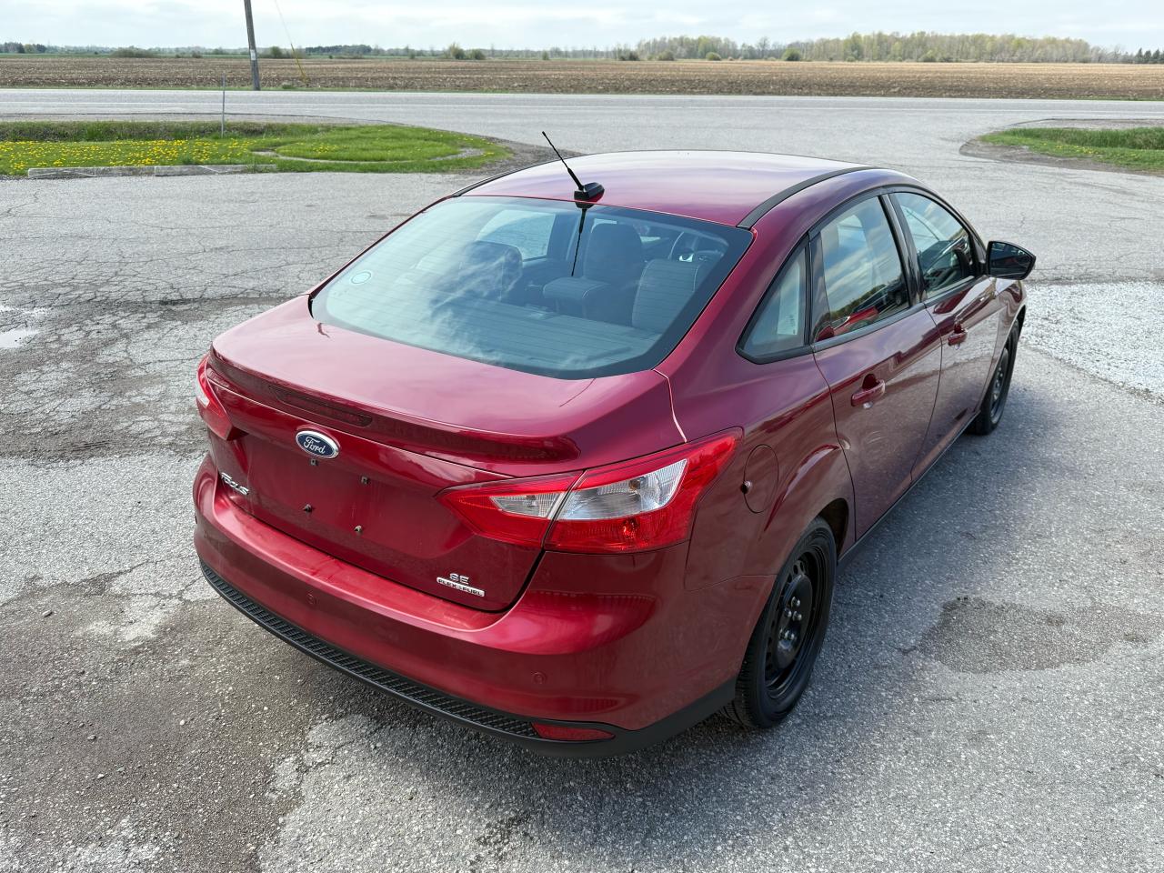 2013 Ford Focus SE | Heated Seats | Cruise Control | Rear Park Aid - Photo #5