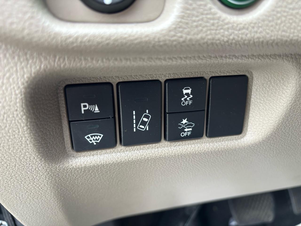 2018 Honda Pilot EX-L, Rear Entertainment, Leather, Sunroof, 8 Pass - Photo #13