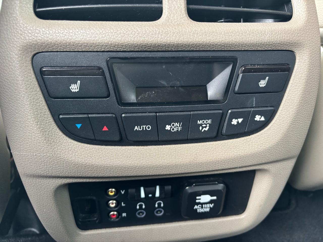 2018 Honda Pilot EX-L, Rear Entertainment, Leather, Sunroof, 8 Pass - Photo #11