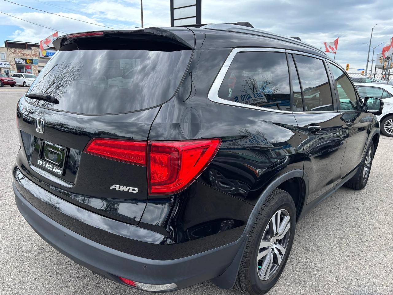 2018 Honda Pilot EX-L, Rear Entertainment, Leather, Sunroof, 8 Pass - Photo #7