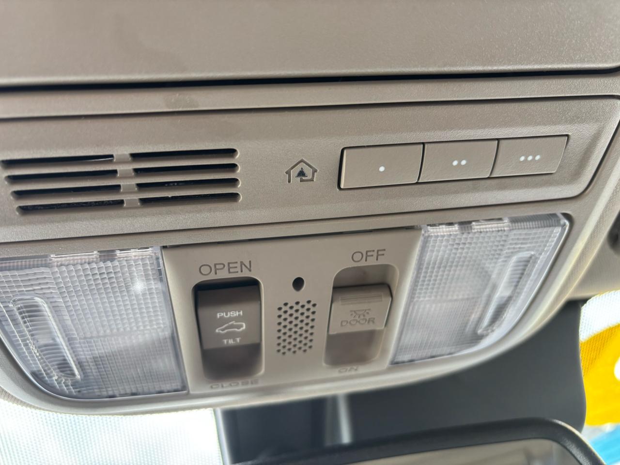 2018 Honda Pilot EX-L, Rear Entertainment, Leather, Sunroof, 8 Pass - Photo #23