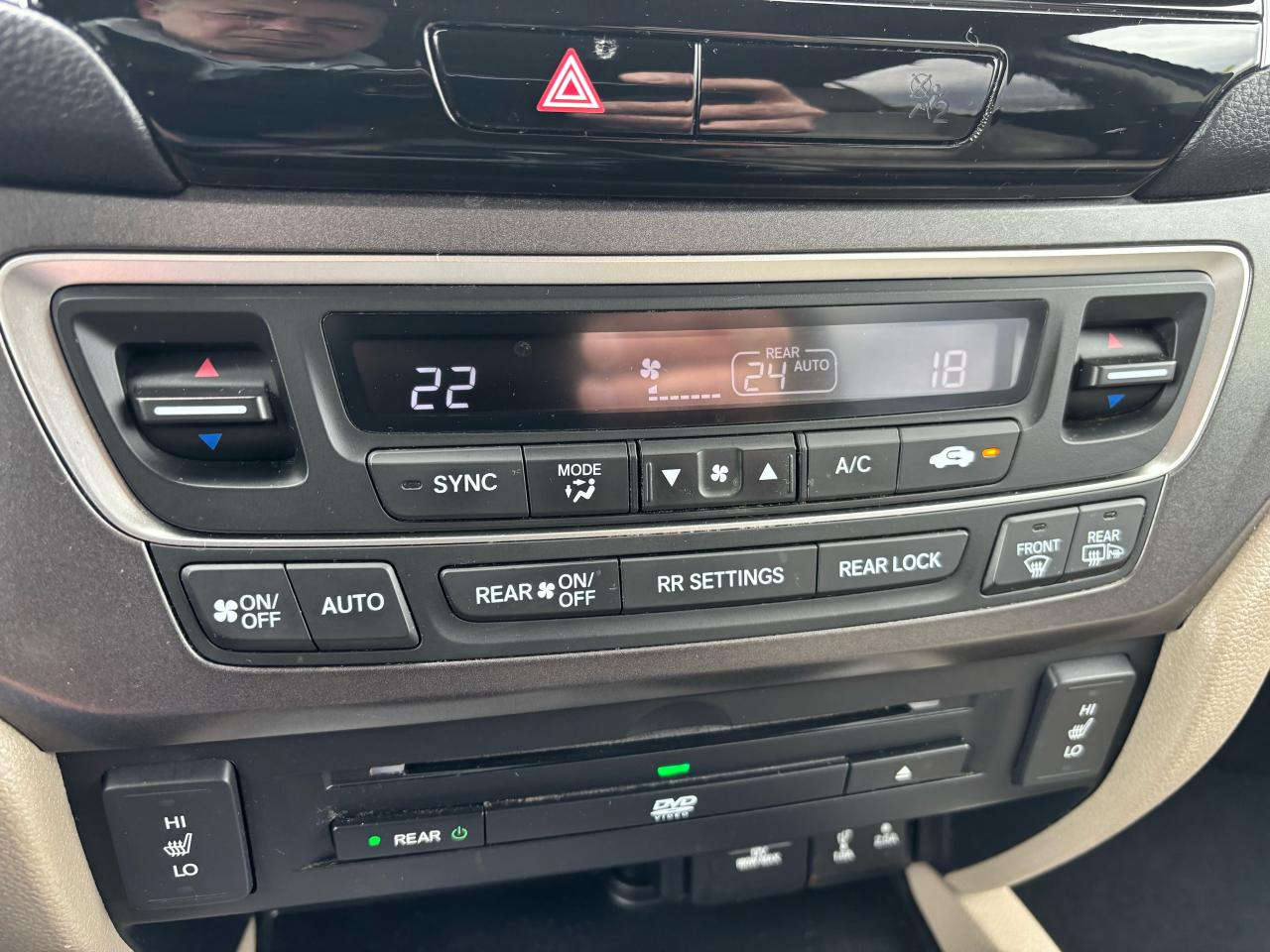2018 Honda Pilot EX-L, Rear Entertainment, Leather, Sunroof, 8 Pass - Photo #33