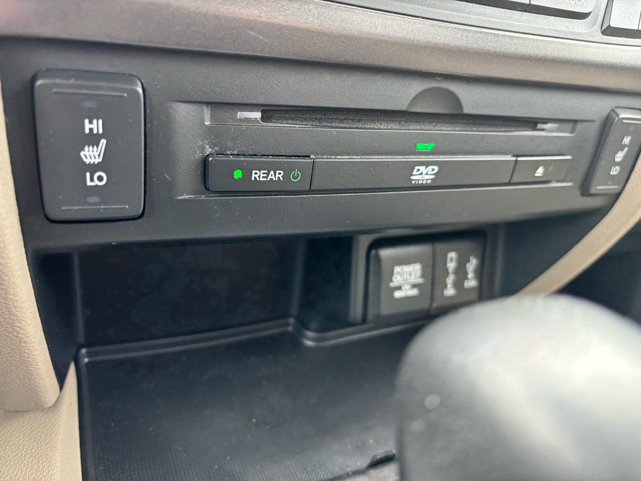 2018 Honda Pilot EX-L, Rear Entertainment, Leather, Sunroof, 8 Pass - Photo #32