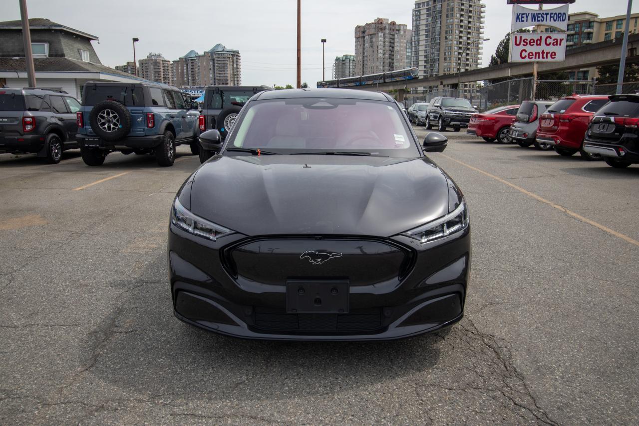2022 Ford Mustang Mach-E Premium Photo3