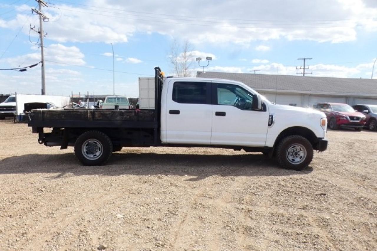 2021 Ford F-350 XL DECK TRUCK 4WD Crew Cab w/cloth seats, BUC - Photo #5
