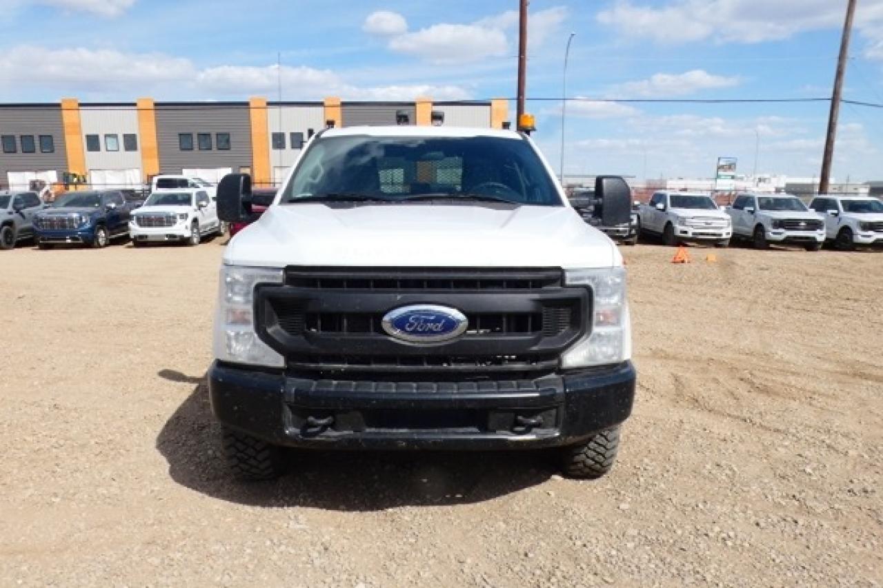 2021 Ford F-350 XL DECK TRUCK 4WD Crew Cab w/cloth seats, BUC - Photo #3