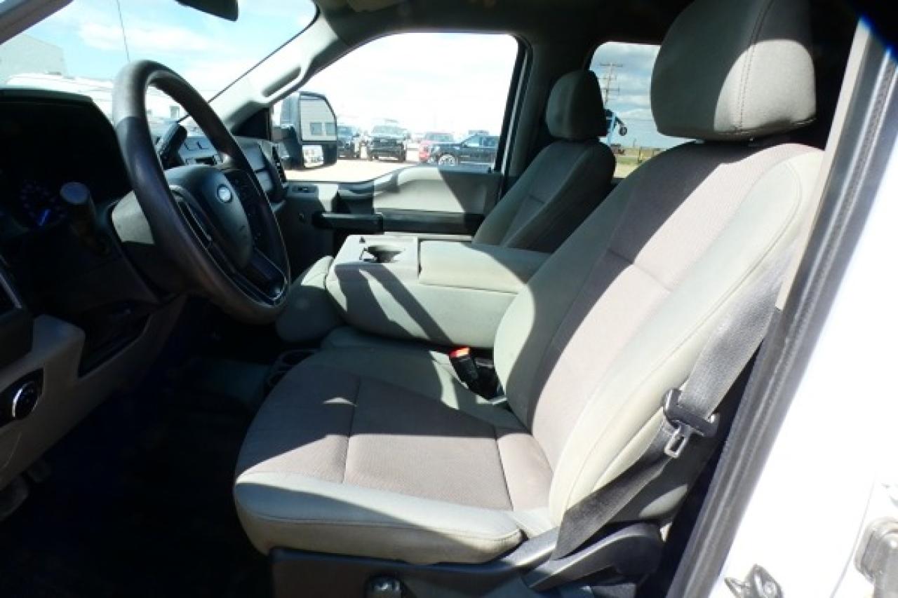2021 Ford F-350 XL DECK TRUCK 4WD Crew Cab w/cloth seats, BUC - Photo #10