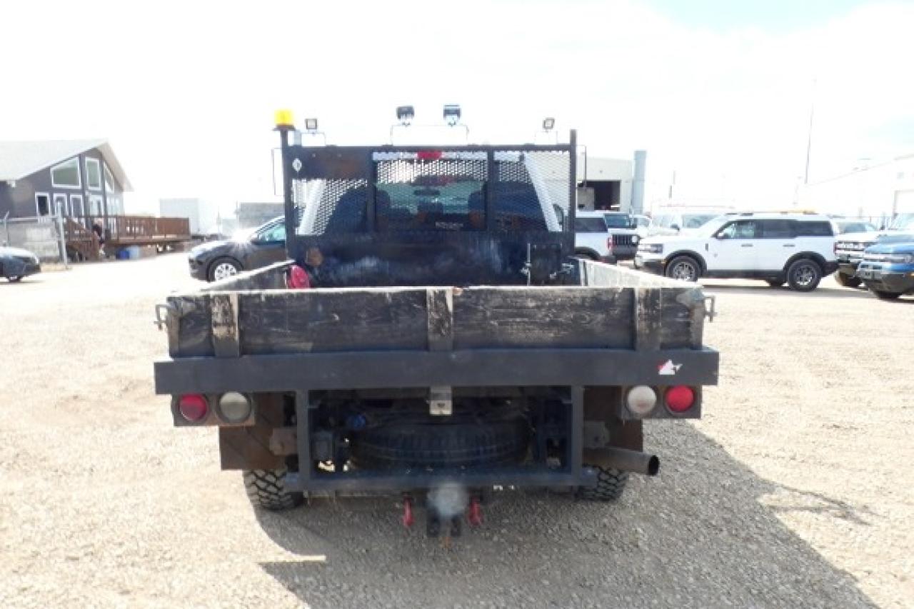 2021 Ford F-350 XL DECK TRUCK 4WD Crew Cab w/cloth seats, BUC - Photo #7