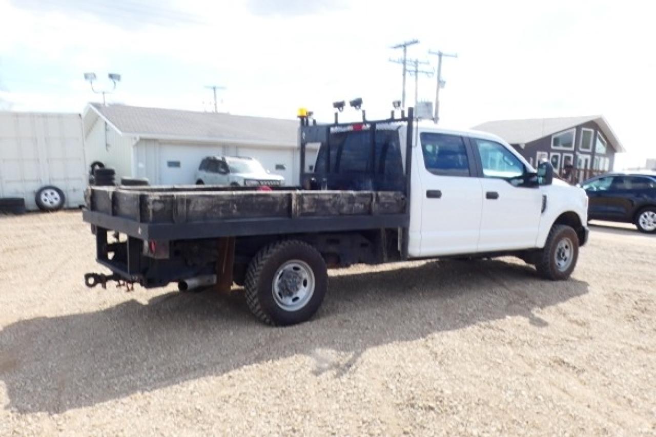 2021 Ford F-350 XL DECK TRUCK 4WD Crew Cab w/cloth seats, BUC - Photo #6