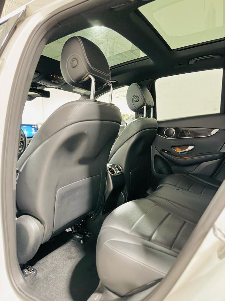 2020 Mercedes-Benz GLC 300 GLC 300 - Photo #24