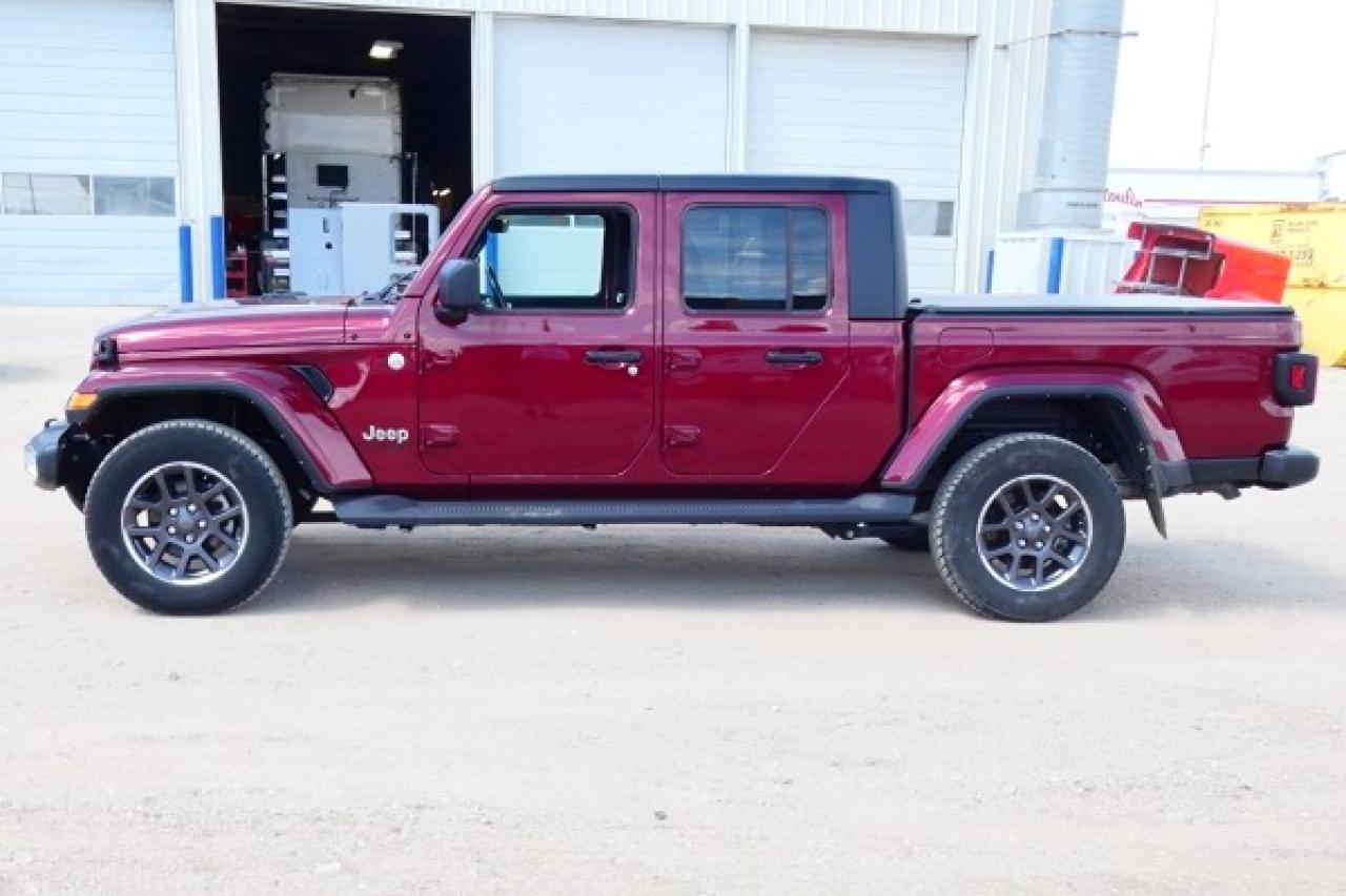 2022 Jeep Gladiator Overland 4x4 w/Htd Leather, NAV, BUC