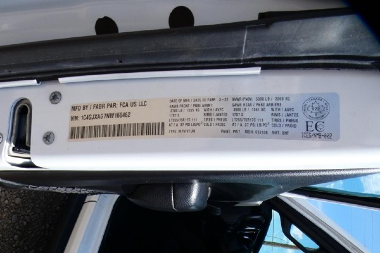 2022 Jeep Wrangler Willys Sport 4x4 6 spd manual w/cloth seats, BUC - Photo #16