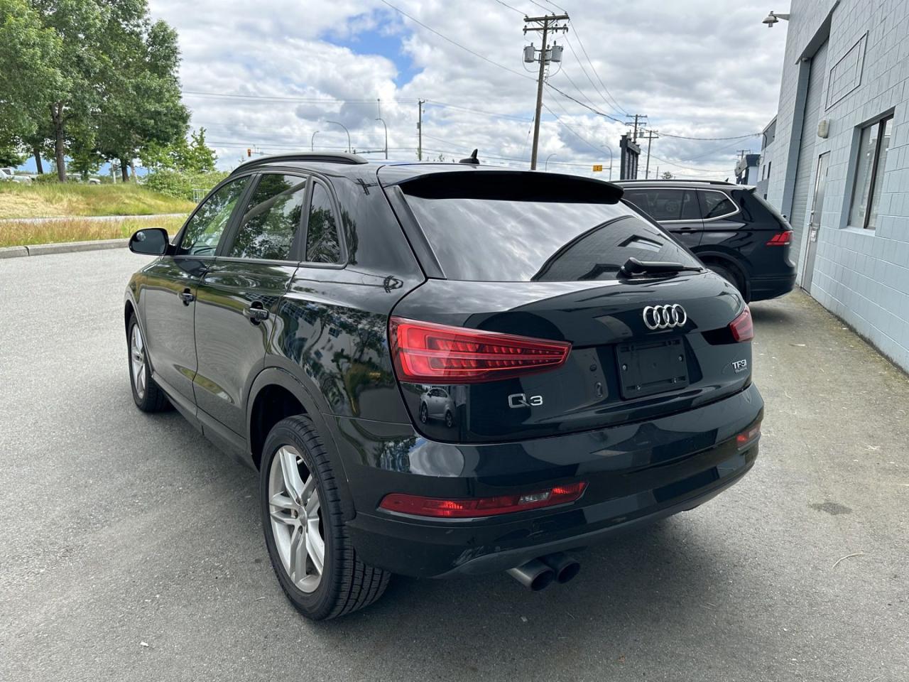 2017 Audi Q3 Premium quattro - Photo #5