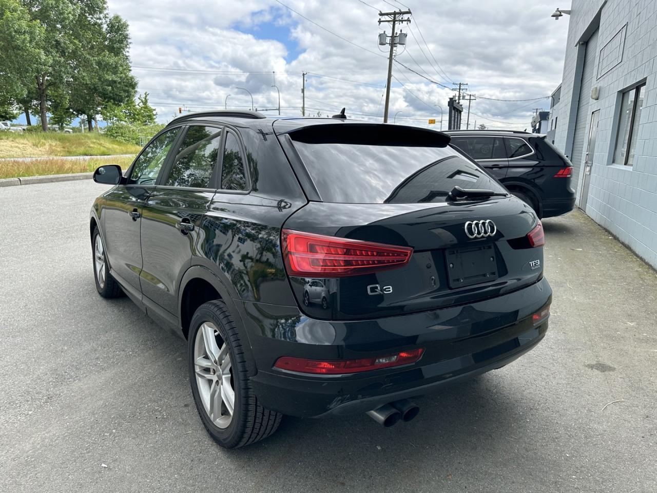 2017 Audi Q3 Premium quattro - Photo #5