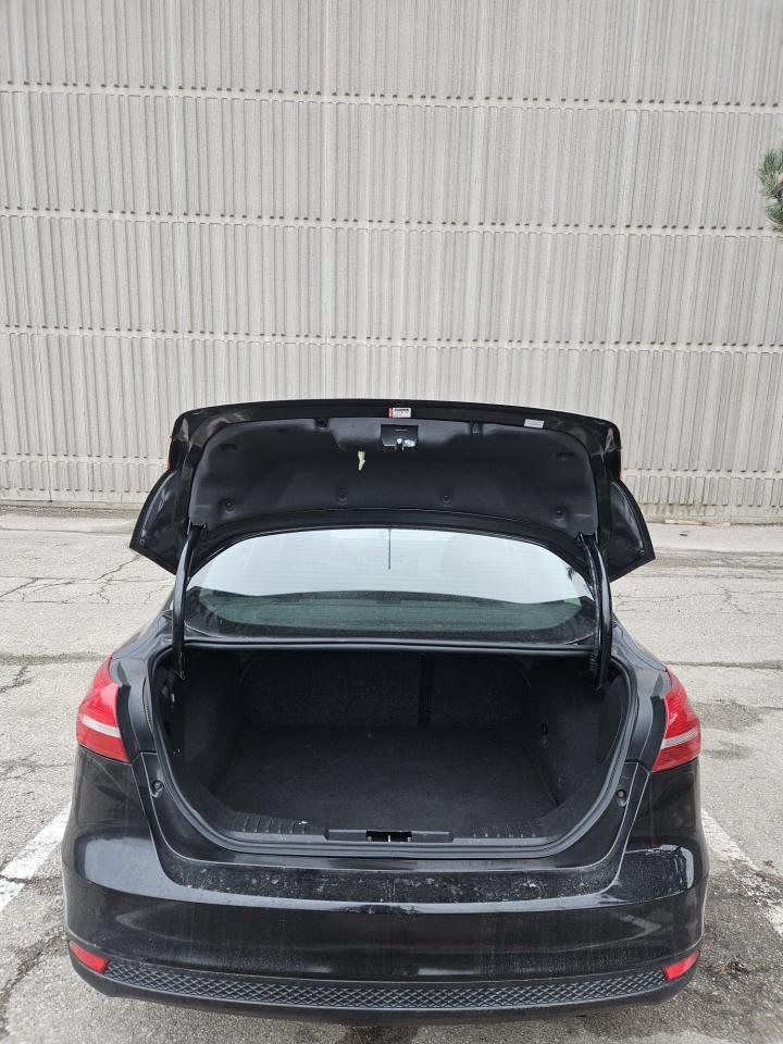2015 Ford Focus SE - Photo #11
