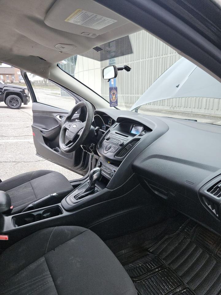 2015 Ford Focus SE - Photo #13