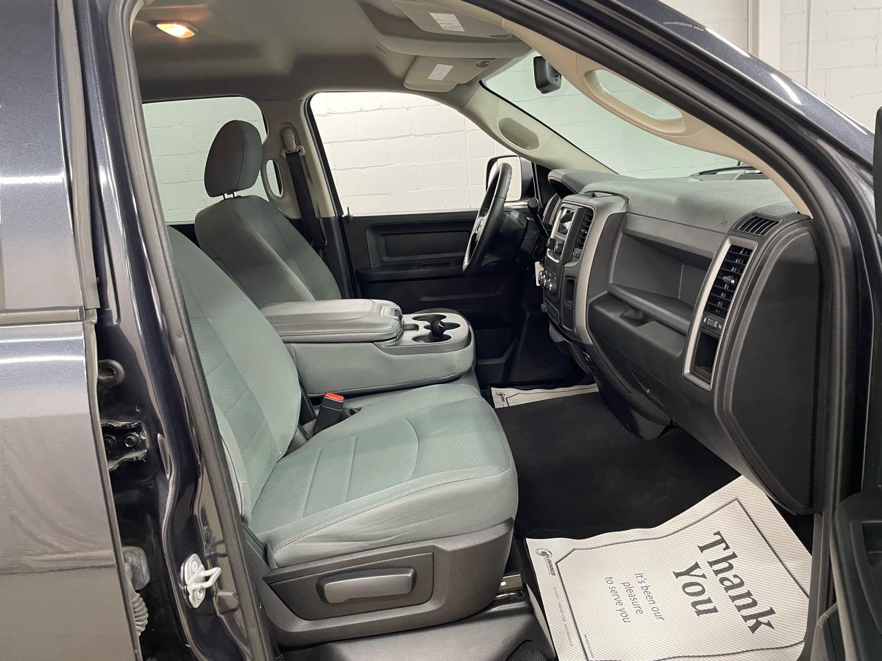2017 RAM 1500 ST Photo10