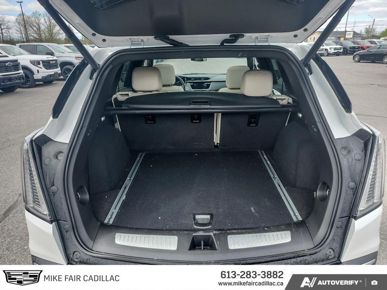 2025 Cadillac XT5 Sport AWD,keyless access,remote start,driver safety alert seat,sunroof,heated front seats Photo