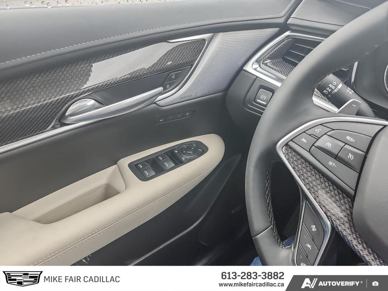 2025 Cadillac XT5 Sport AWD,keyless access,remote start,driver safety alert seat,sunroof,heated front seats Photo