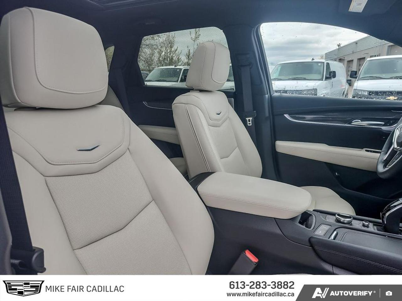 2025 Cadillac XT5 Sport AWD,keyless access,remote start,driver safety alert seat,sunroof,heated front seats Photo