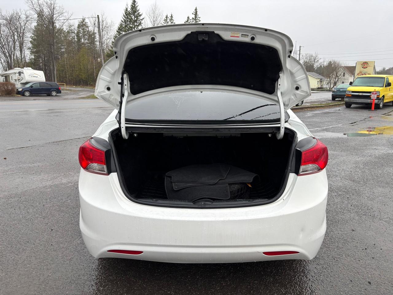 2011 Hyundai Elantra GLS - Photo #6