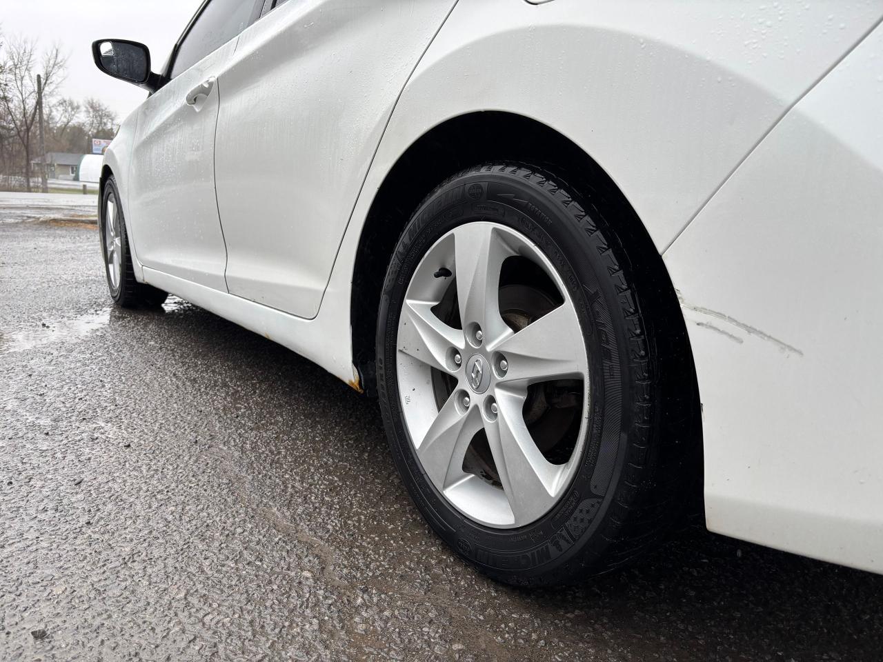 2011 Hyundai Elantra GLS - Photo #17