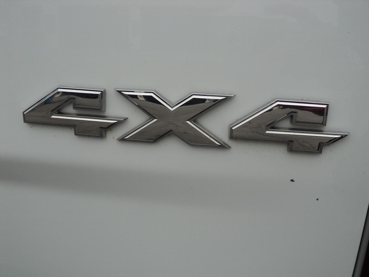 2022 RAM 1500 Classic SLT CrewCab4WD 3.6L6cyl5'7"BoxHeatedSeats&Steering - Photo #19