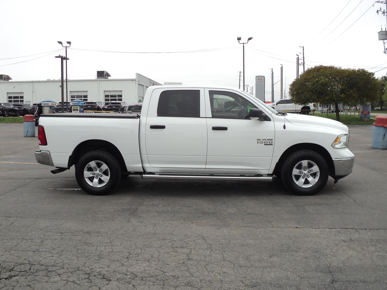 2022 RAM 1500 Classic SLT CrewCab4WD 3.6L6cyl5'7"BoxHeatedSeats&Steering - Photo #6
